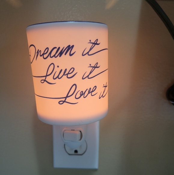 Scentsy Other Scentsy Plug In Warmer Offers Always Poshmark